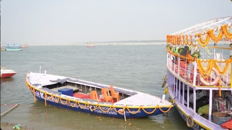 Normal Wooden Boat - Dev Deepawali boat booking Varanasi